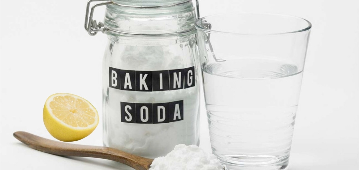 Sử dụng baking soda và chanh tươi tẩy vết thâm kim