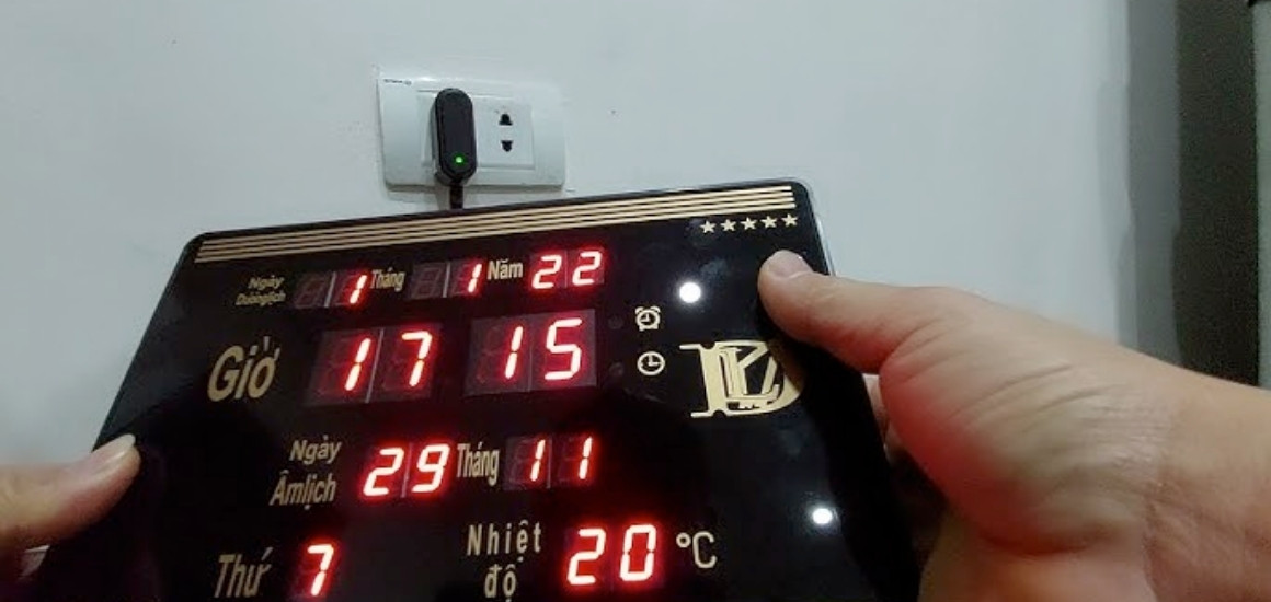 Hướng dẫn tắt chuông đồng hồ lịch vạn niên treo tường