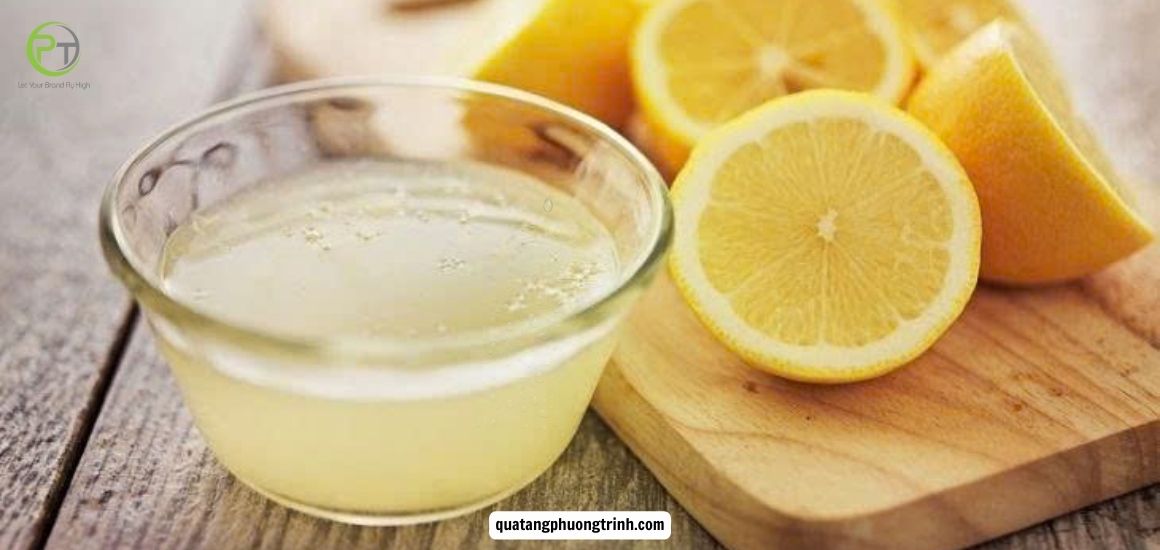 Cách khử mùi bình giữ nhiệt bằng chanh hoặc giấm