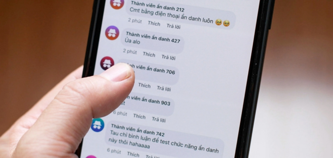 Bình luận trên Facebook với biểu tượng ẩn danh.