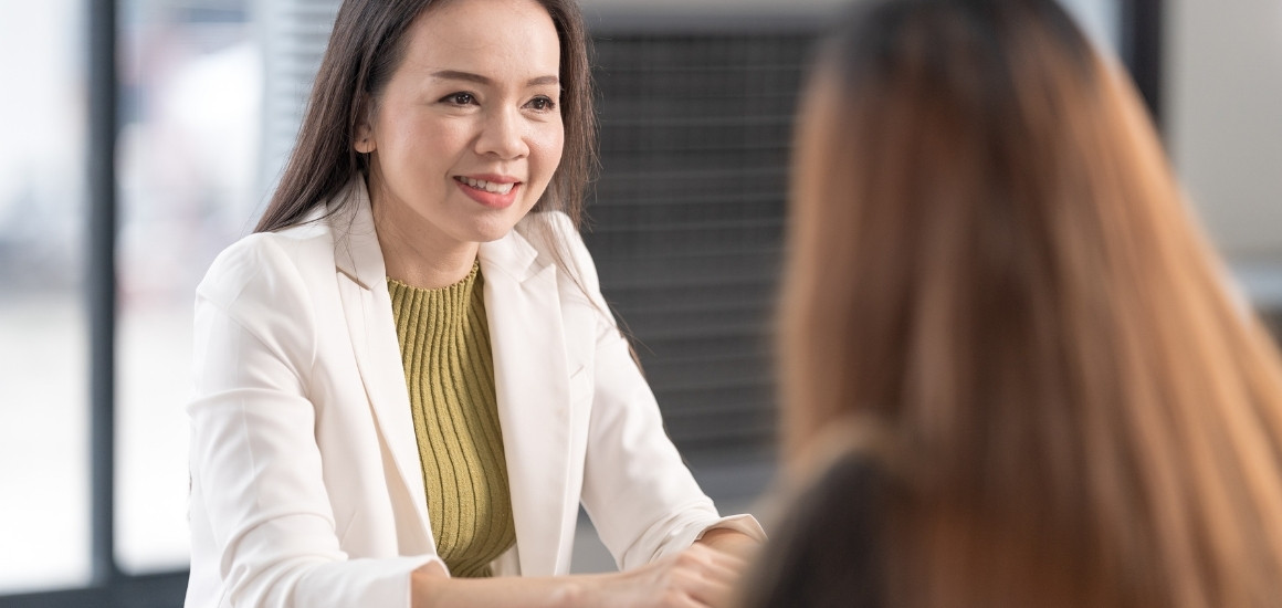 Tư vấn và tiếp nhận yêu cầu từ khách hàng