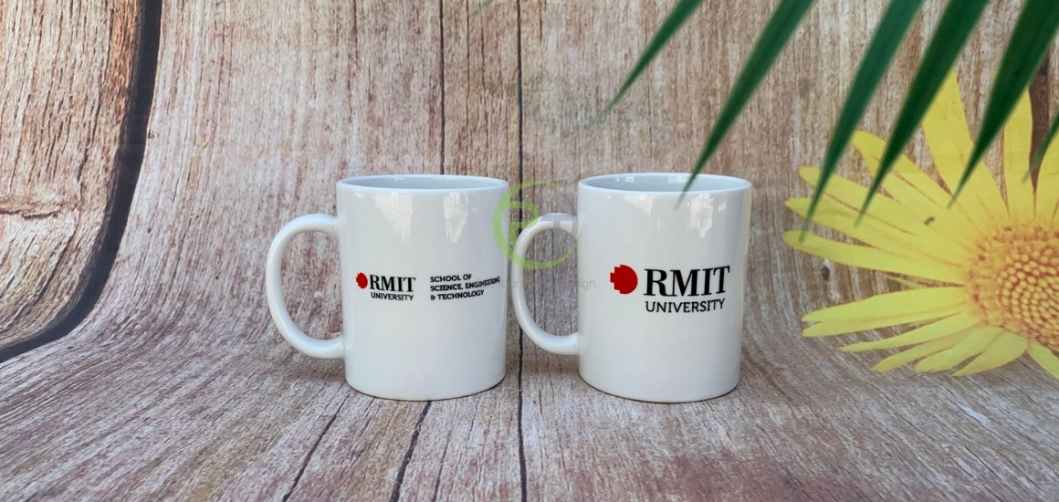 Ly sứ in logo - Món quà thiết thực