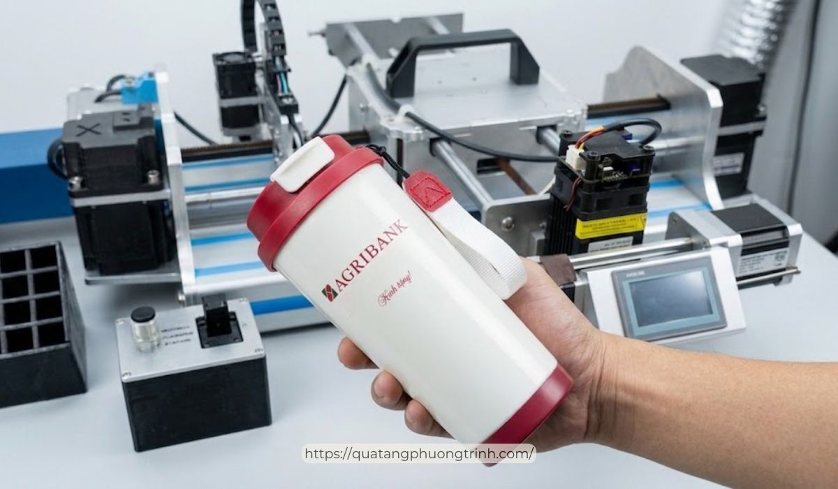 Quà tặng Phương Trinh cam kết công nghệ in ấn sắc nét vào trong từng sản phẩm quà tặng thương hiệu