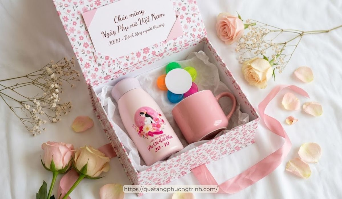 Gợi ý bộ quà tặng văn phòng chủ đề vườn hoa dành tặng nhân viên trong dịp 20/10 của doanh nghiệp