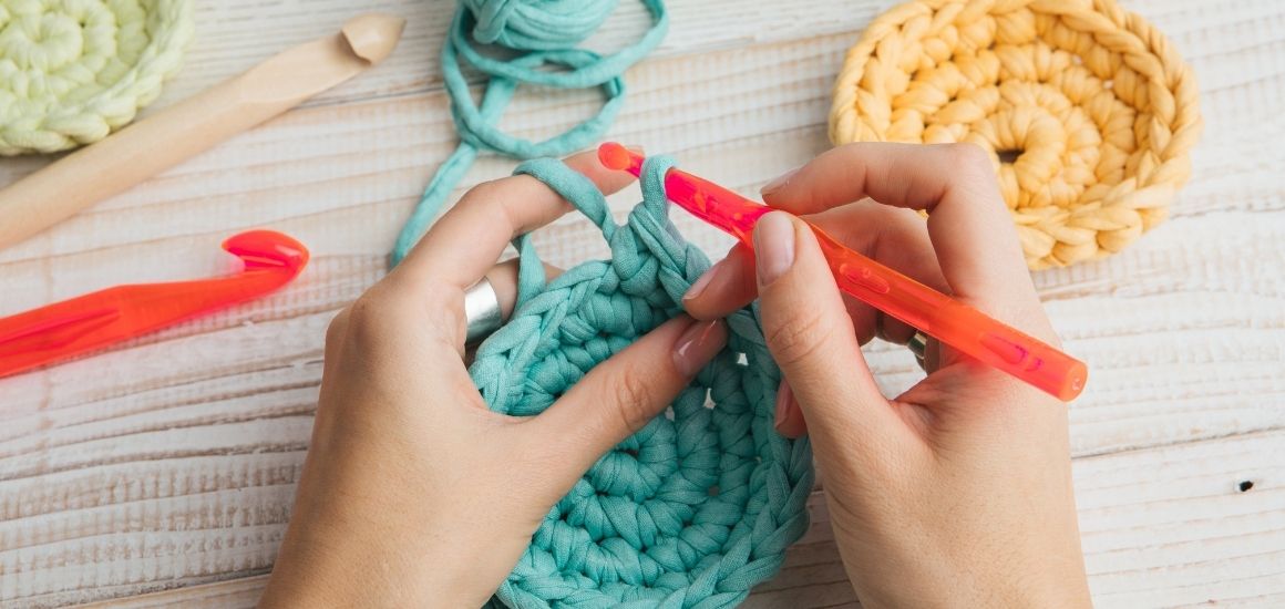 Các mũi móc cơ bản khi móc túi đựng bình nước crochet