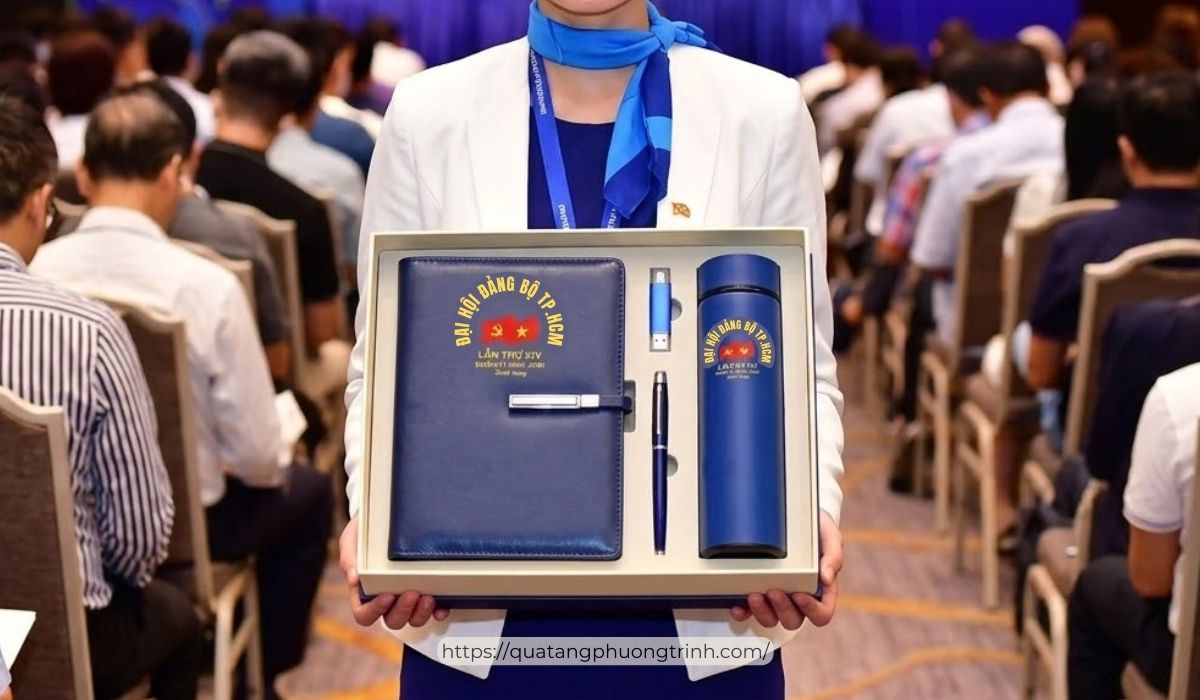 Hình thức đóng gói quà tặng đẹp giúp quà tặng đại hội thêm trang trọng và chuyên nghiệp