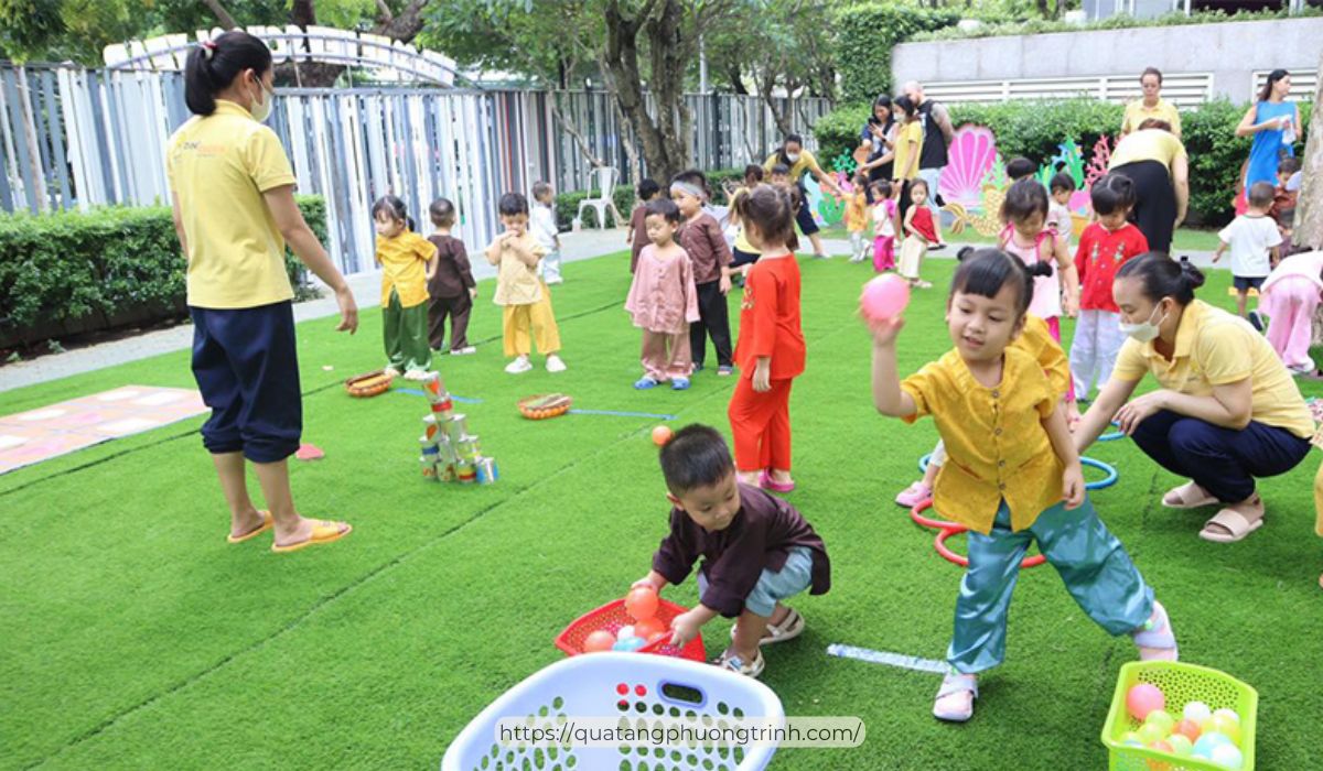 Trẻ em được tham gia các hoạt động vui chơi trong ngày 1/6