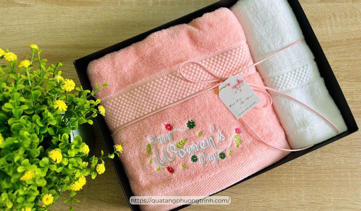 Set khăn thêu chất cao cấp, mềm mịn tặng chị gái ngày 20/10