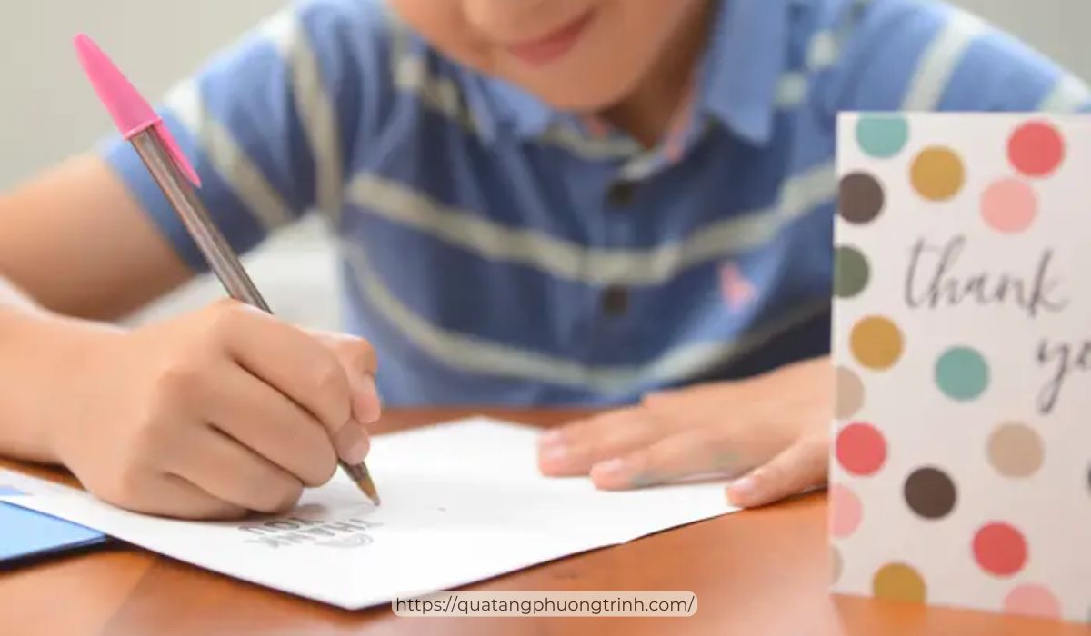 Những lời chúc tuy đơn giản nhưng là tình cảm gửi đến của mỗi một phụ huynh và các em học sinh 
