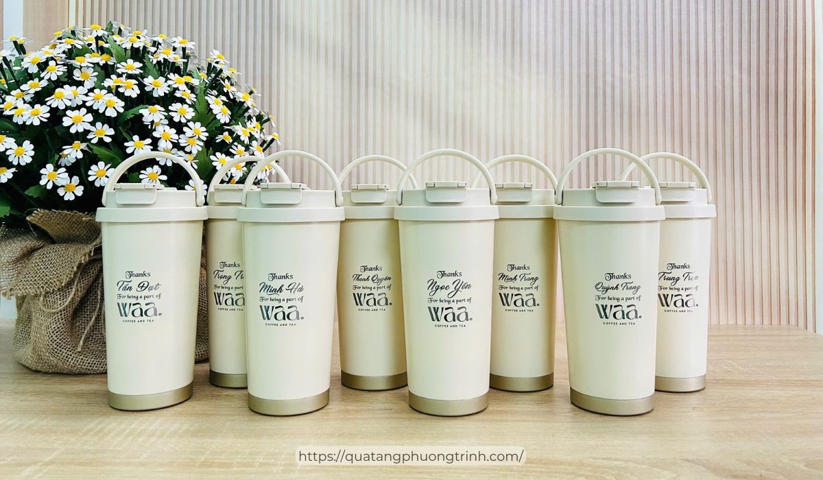 Mẫu ly giữ nhiệt cao cấp khắc tên riêng theo yêu cầu dành tặng đối tác nữ 20/10 thiết kế và cung cấp bởi Quà tặng Phương Trinh
