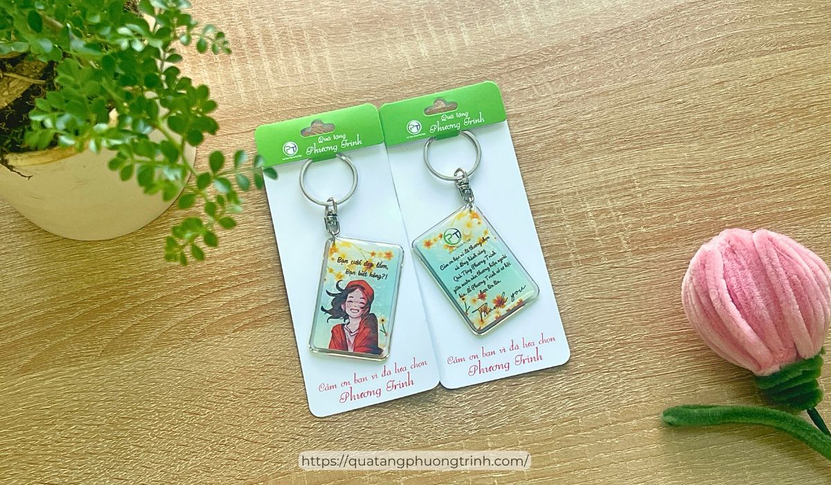 Móc khoá in logo - Đặt làm móc khoá quà tặng 20/10 giá rẻ tại Quà tặng Phương Trinh