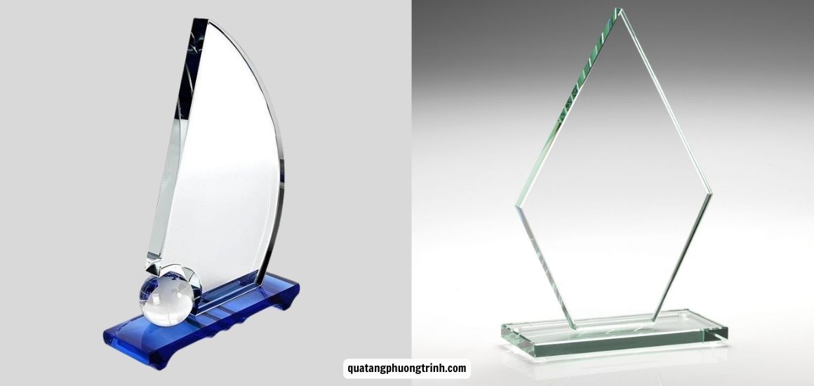 Mẫu kỷ niệm chương pha lê khắc laser tri ân cựu chiến binh