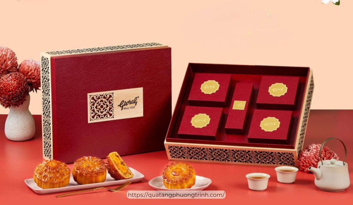 Mẫu hộp bánh quà Trung Thu dành cho nhân viên tại Quà tặng Phương Trinh