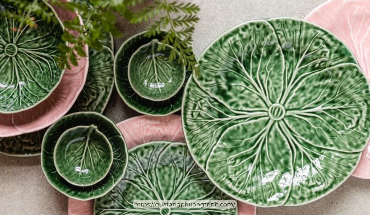 Mẫu bộ bàn ăn gốm sứ cao cấp, thiết kế tinh tế tặng mẹ ngày 20/10