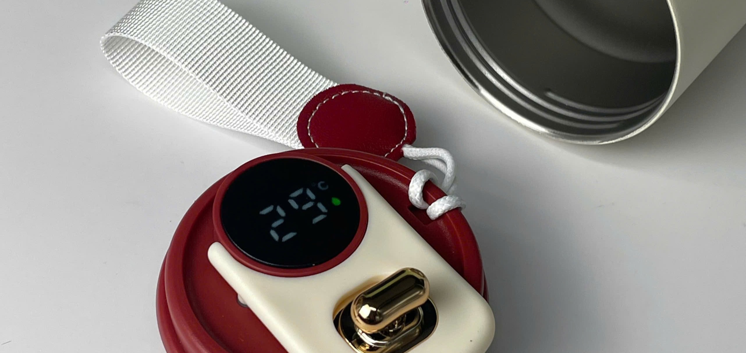 Bình giữ nhiệt hiển thị nhiệt độ. Quà tặng hiện đại nâng tầm thương hiệu - Quà Tặng Phương Trinh